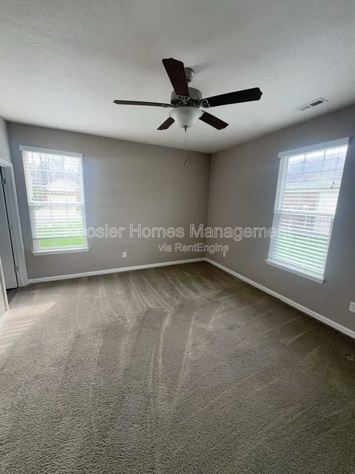 556 Dylan Dr - Photo 6 of 7