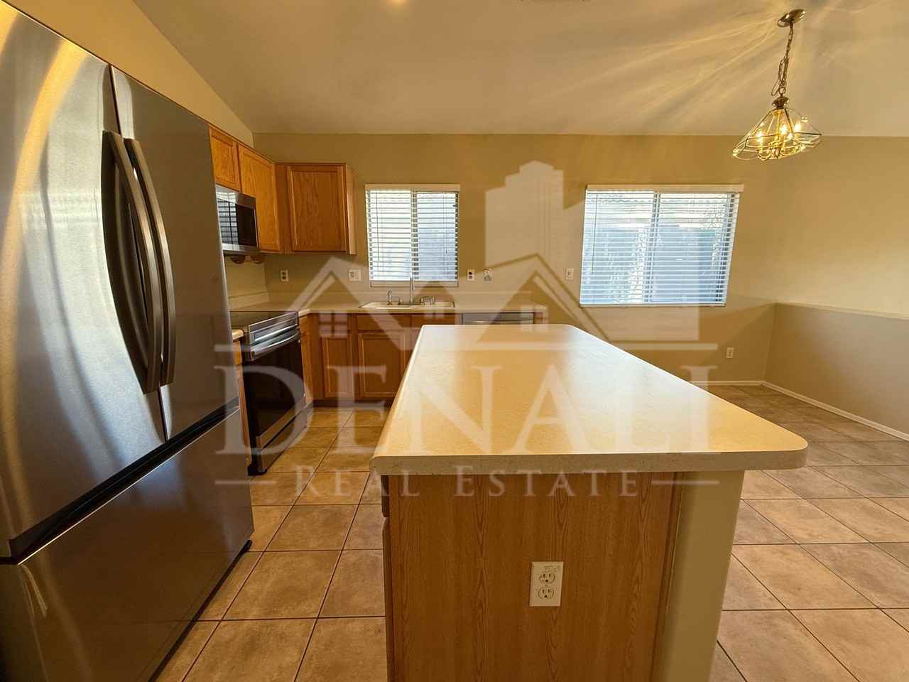 923 E Monterey St - Photo 7 of 24