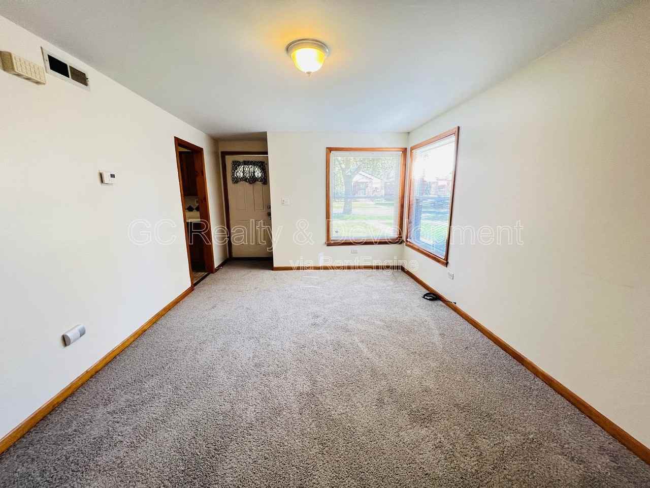 12870 S Green St - Photo 6 of 20