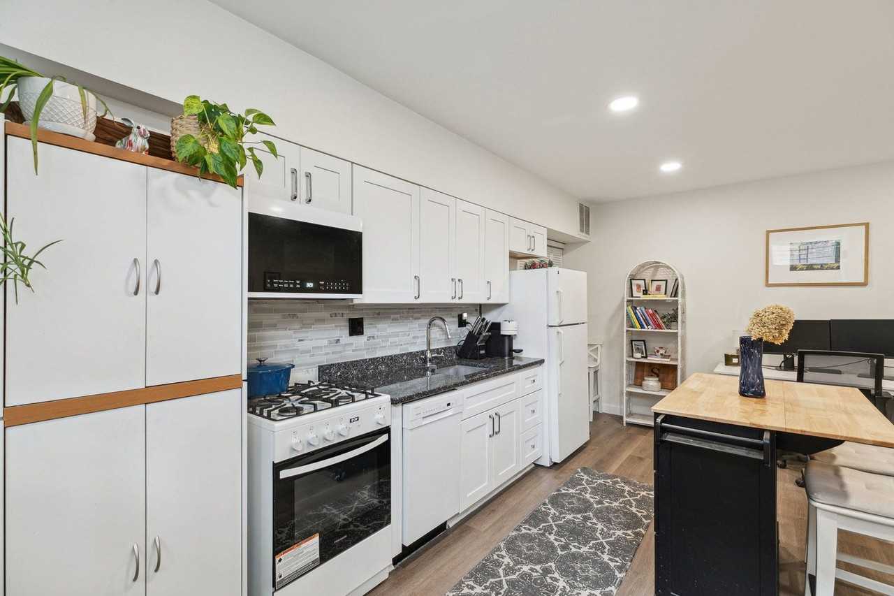 1829 Kater St #1 - Photo 2 of 20