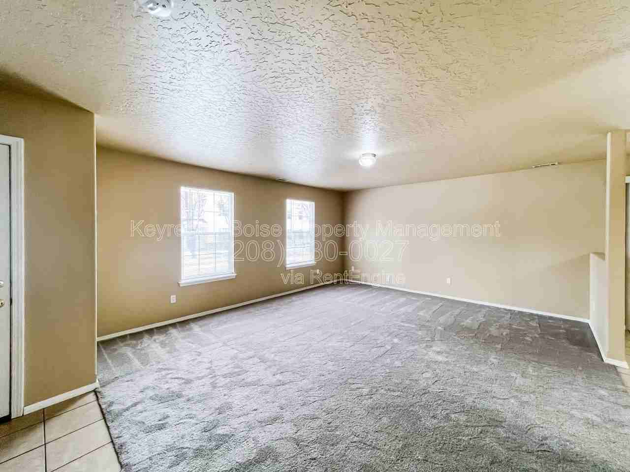 6523 S Covewood Way - Photo 2 of 15