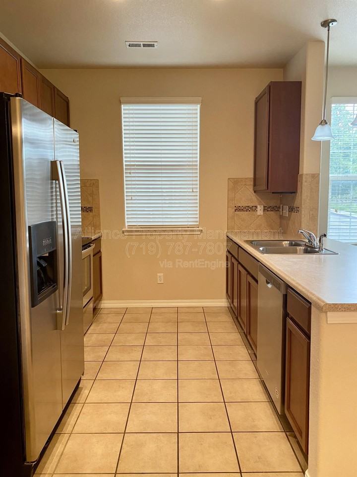 4206 Mesa Overlook Pt - Photo 7 of 20