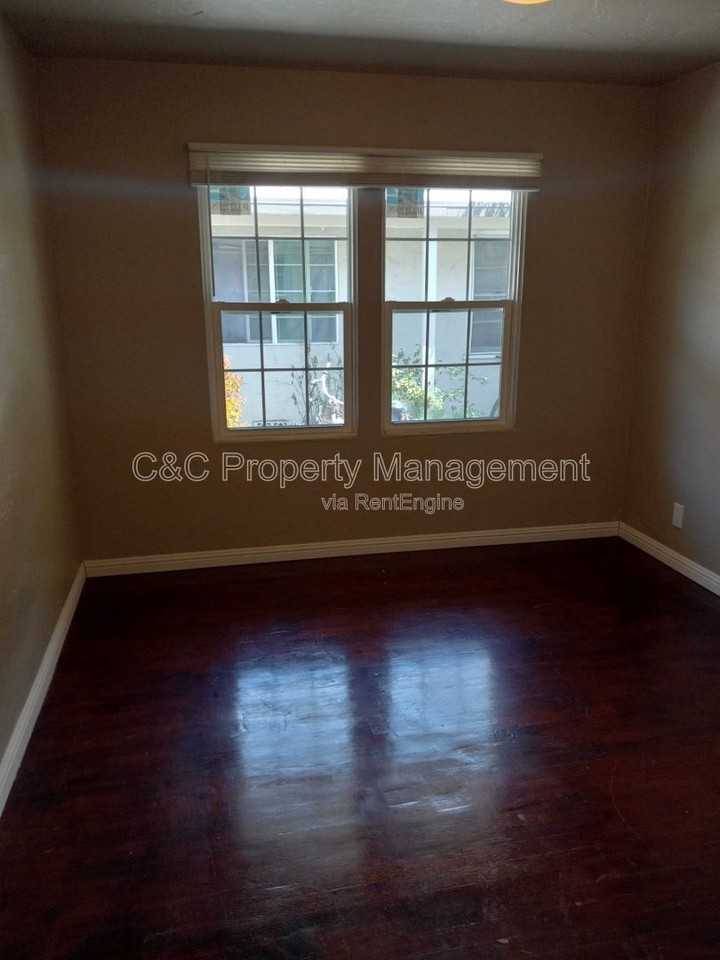 116 Maple St #14 - Photo 3 of 6