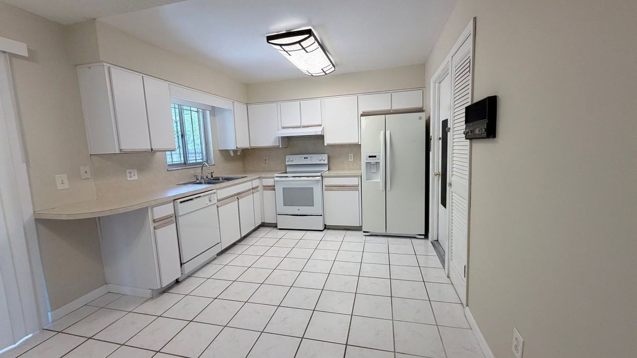 603 Pheasant Ave - Photo 2 of 13