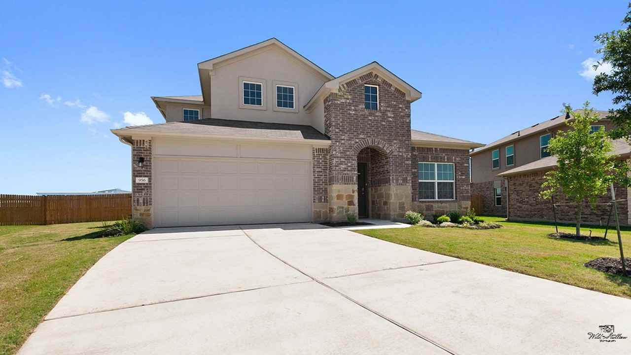 956 Dubina Ave - Photo 2 of 15