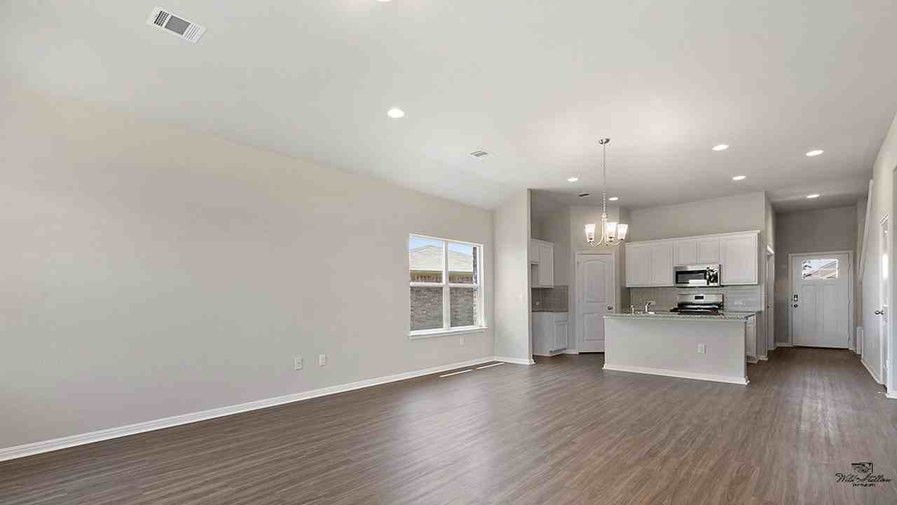 956 Dubina Ave - Photo 4 of 15