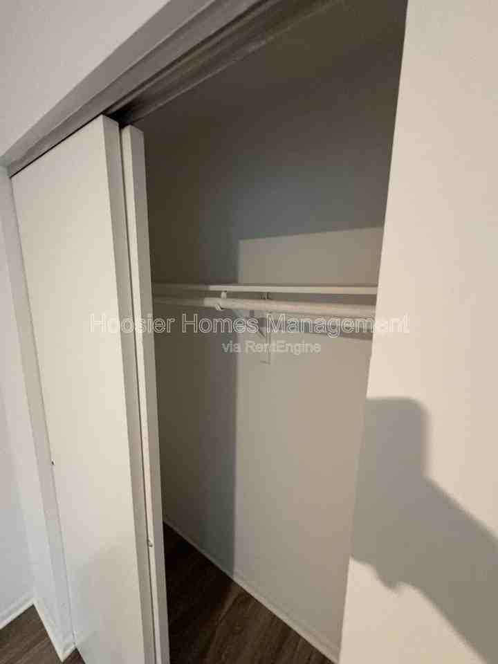 1347 Norfolk Cir - Photo 6 of 9