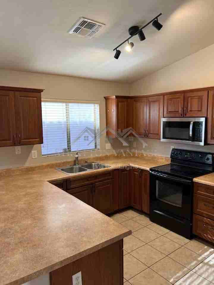 11429 W Austin Thomas Dr - Photo 6 of 19