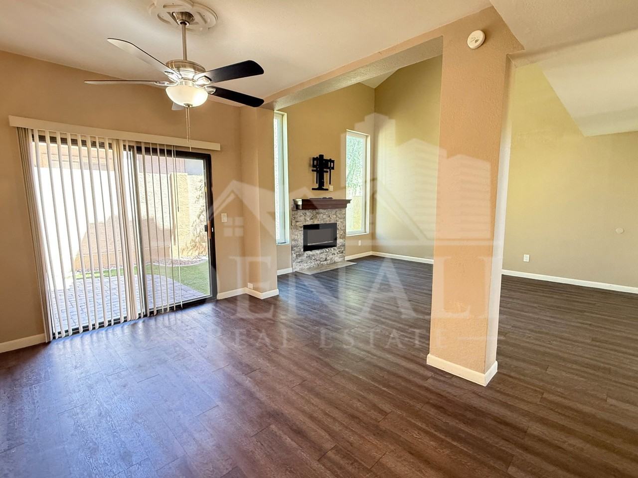 2073 N Sunset Dr - Photo 7 of 25