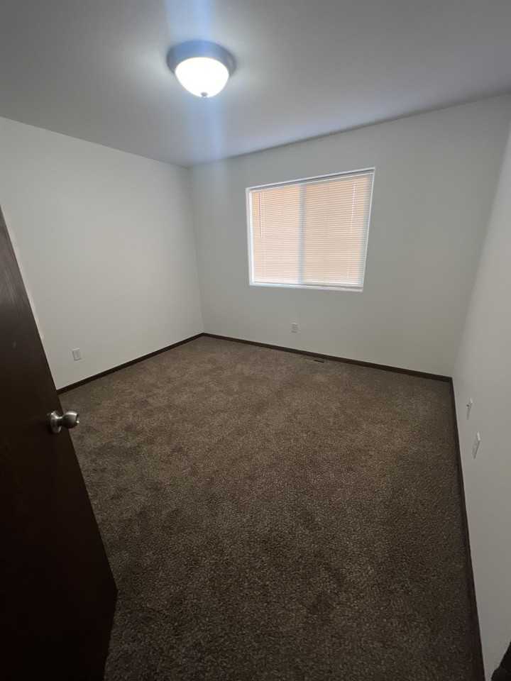 3314 8th St W #D - Photo 6 of 23