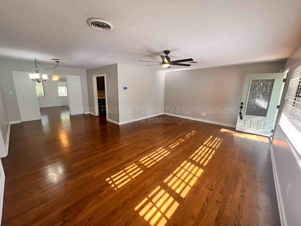 2011 Howard Dr - Photo 3 of 16