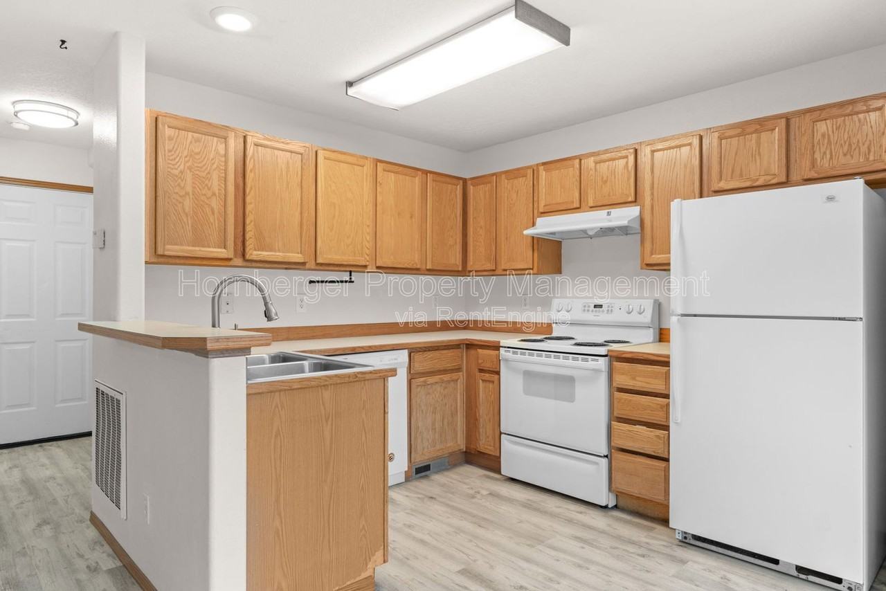 1405 E Gilbert Ave - Photo 4 of 24