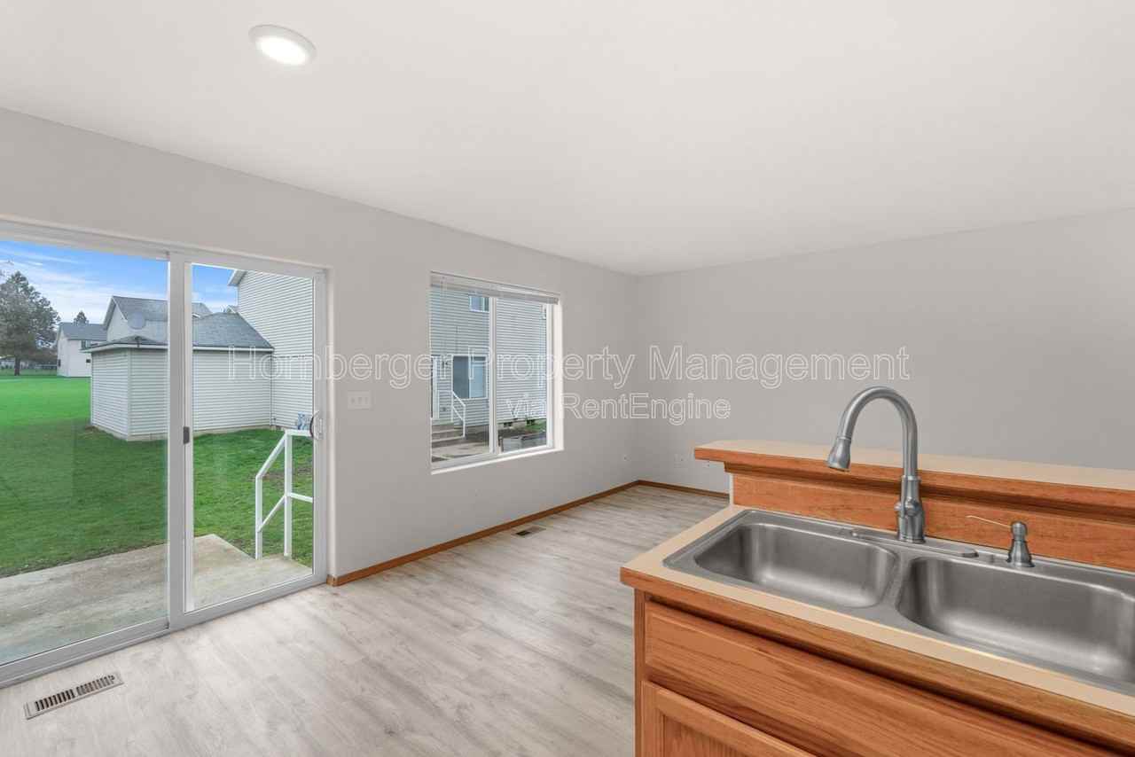 1405 E Gilbert Ave - Photo 5 of 24