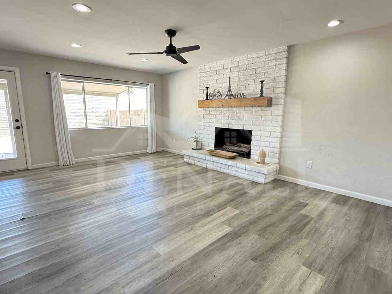 3617 S Siesta Ln - Photo 3 of 29