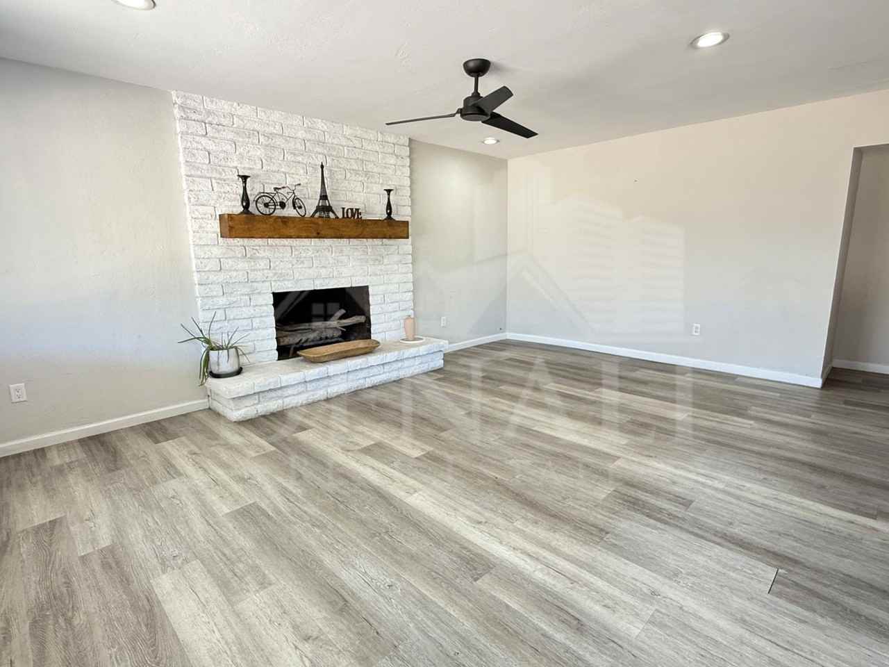 3617 S Siesta Ln - Photo 4 of 29