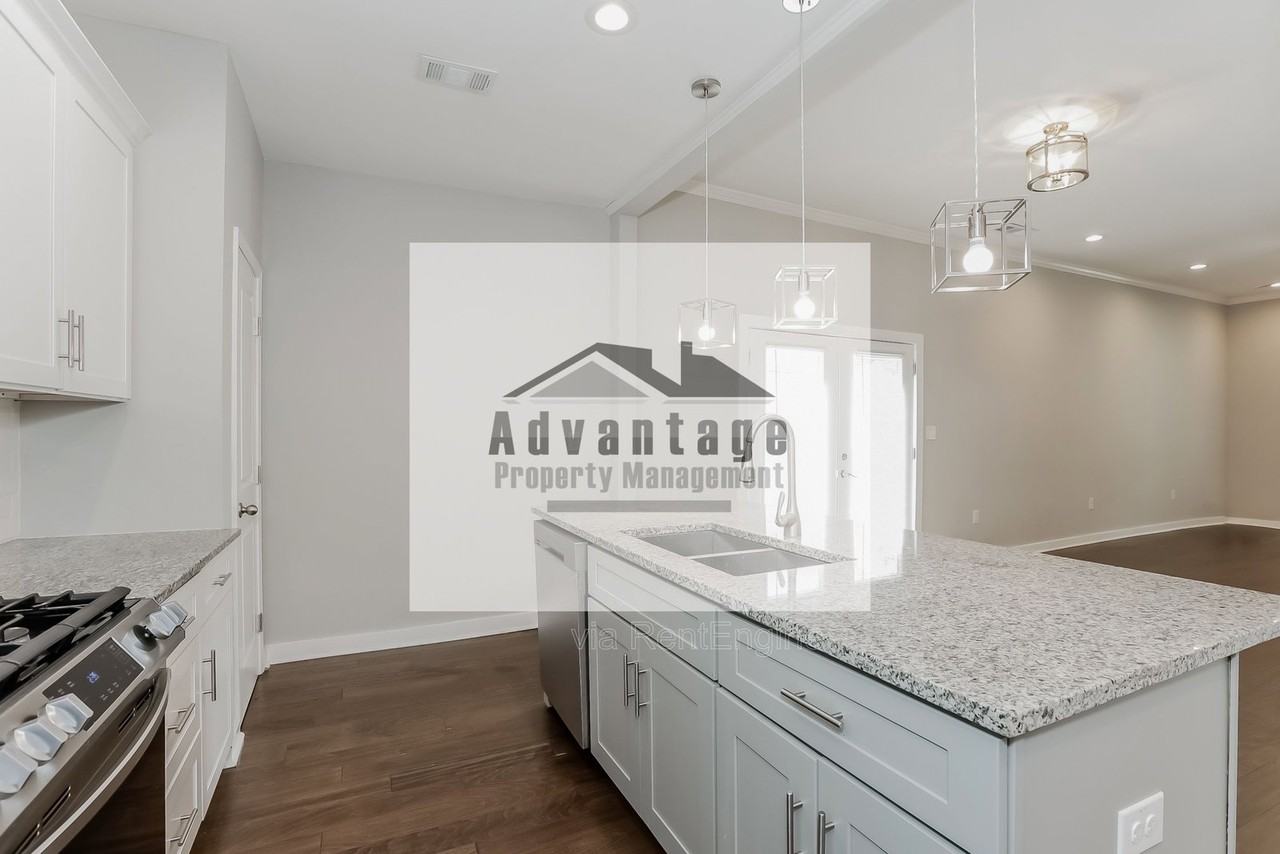 1536 Montreat Ave Sw - Photo 6 of 17