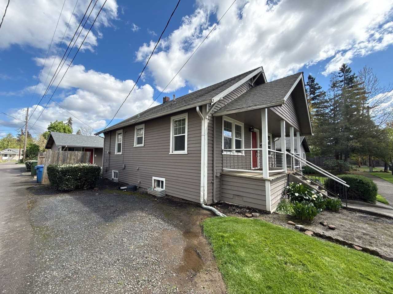 1165 Hood St Ne - Photo 2 of 26