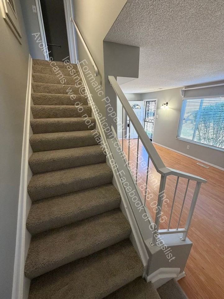 3814 S Yosemite St - Photo 3 of 12