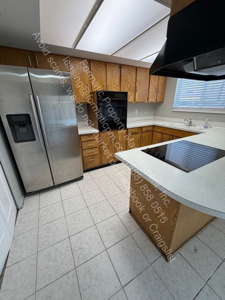 3814 S Yosemite St - Photo 4 of 12