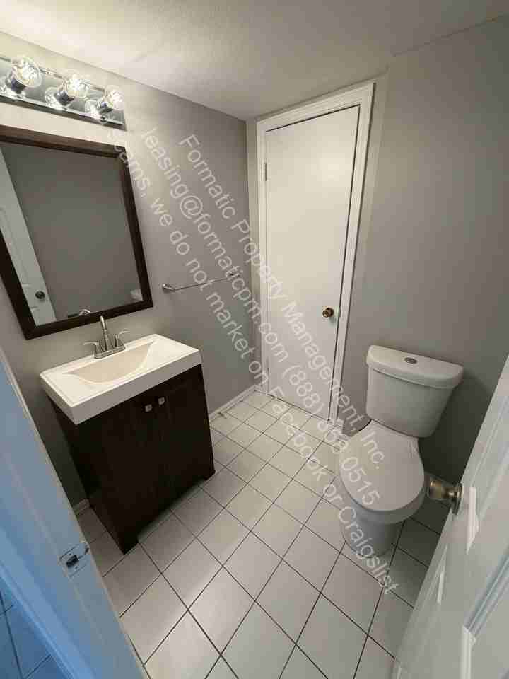 3814 S Yosemite St - Photo 6 of 12