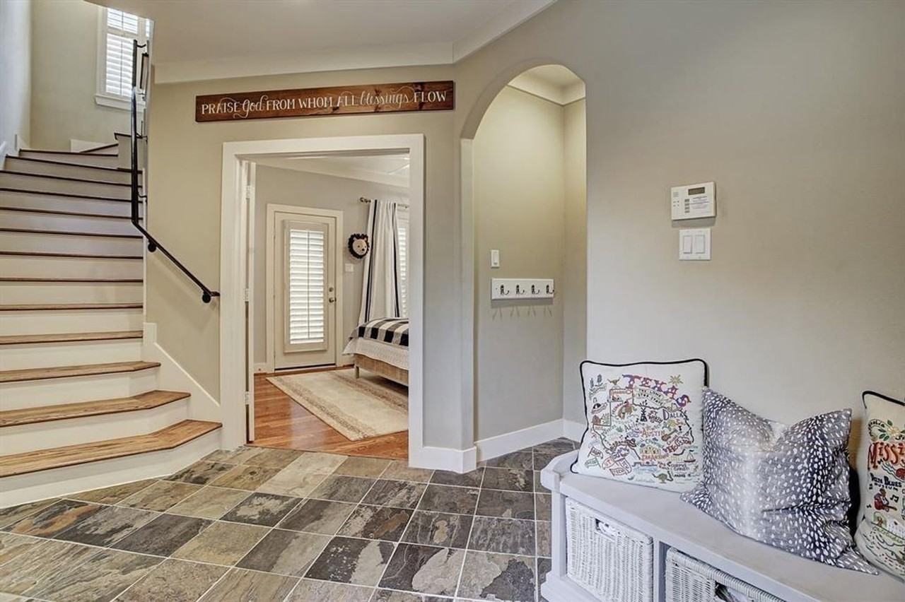 246 Detering St - Photo 5 of 27