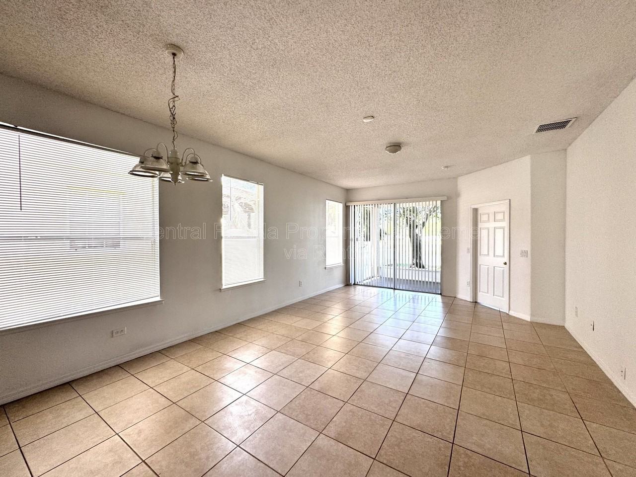 14460 Huntcliff Park Way - Photo 3 of 19