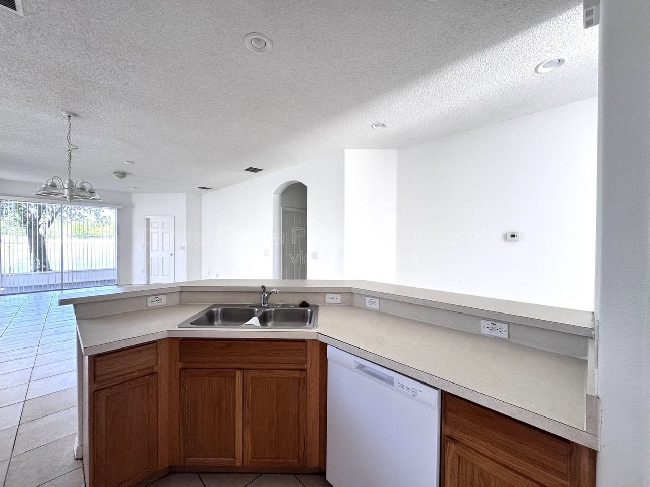 14460 Huntcliff Park Way - Photo 6 of 19