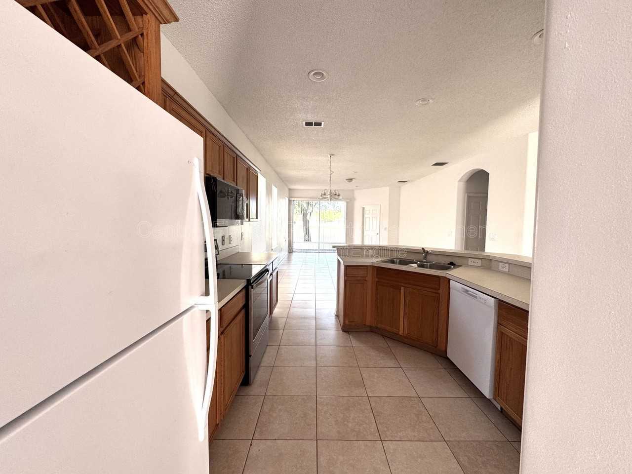 14460 Huntcliff Park Way - Photo 7 of 19