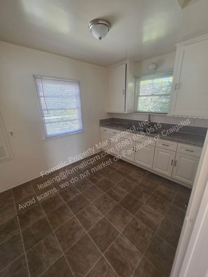 113 N Park Ave - Photo 6 of 11