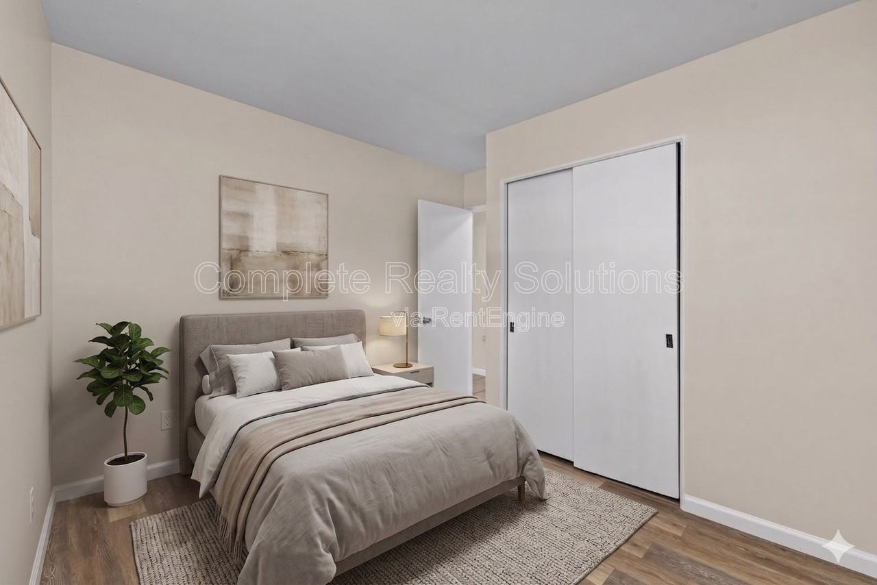 62 Capitol Hill Dr - Photo 6 of 37