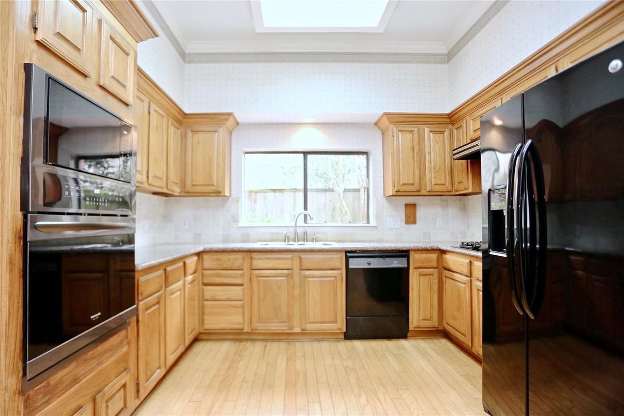 1721 Potomac Dr #C - Photo 4 of 20