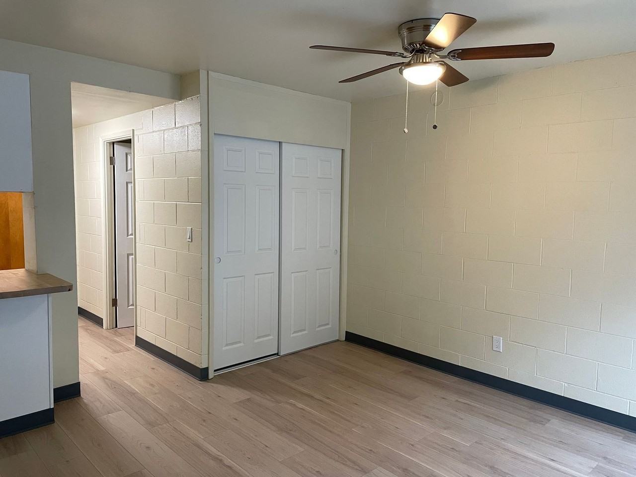 1811 Summit Ave #111
