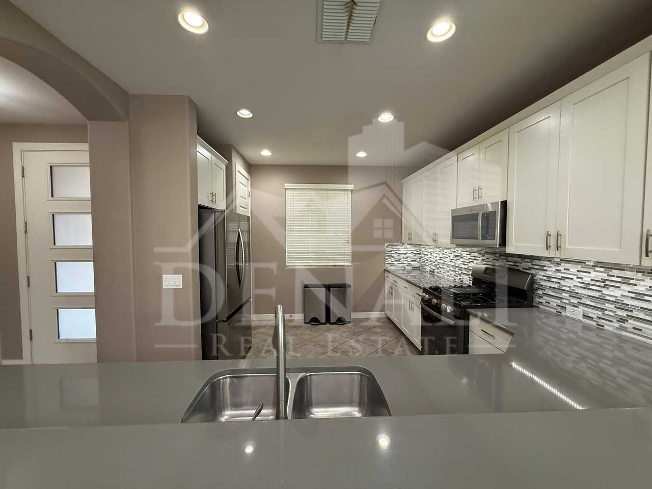 244 E Prescott Dr - Photo 7 of 27