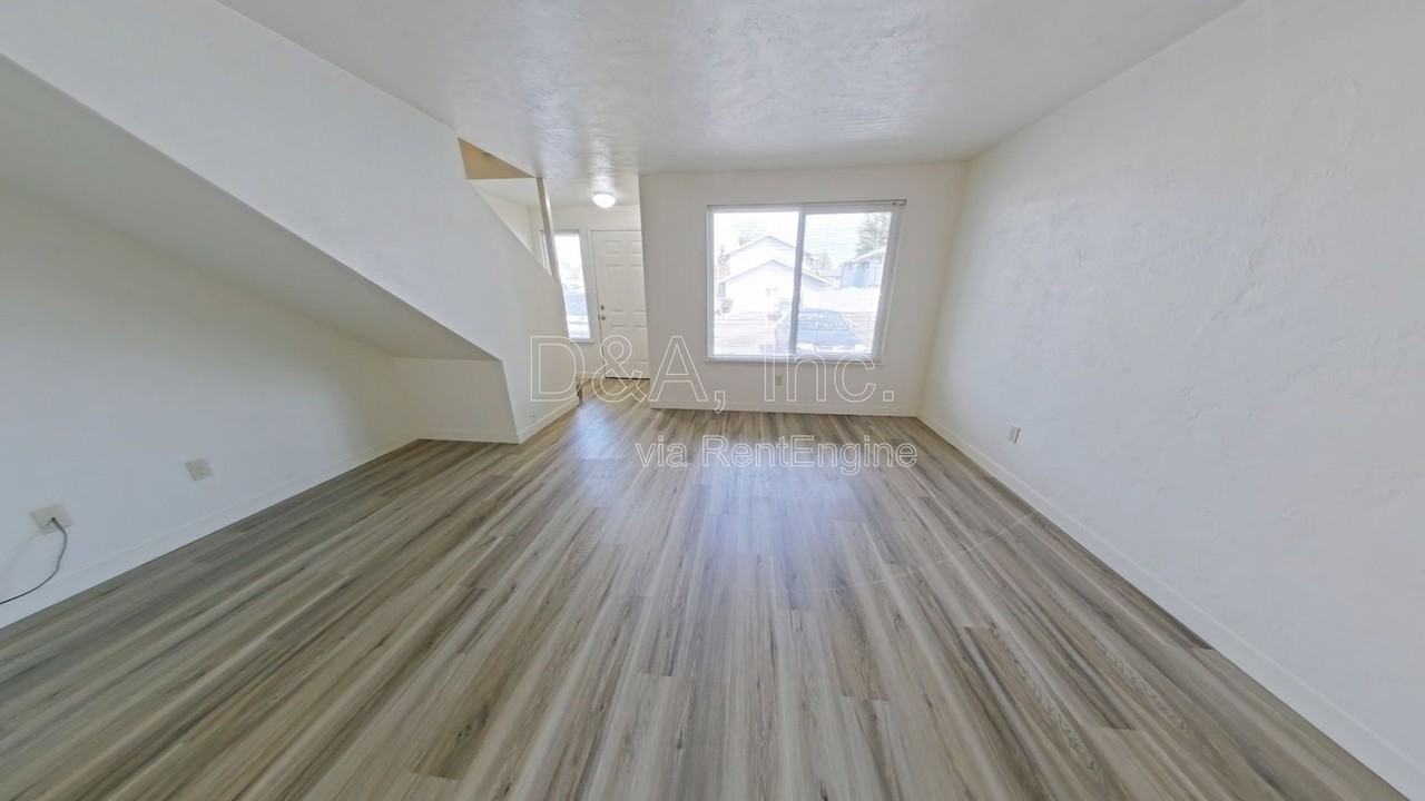 2567 Sw Pickford St #C - Photo 3 of 16