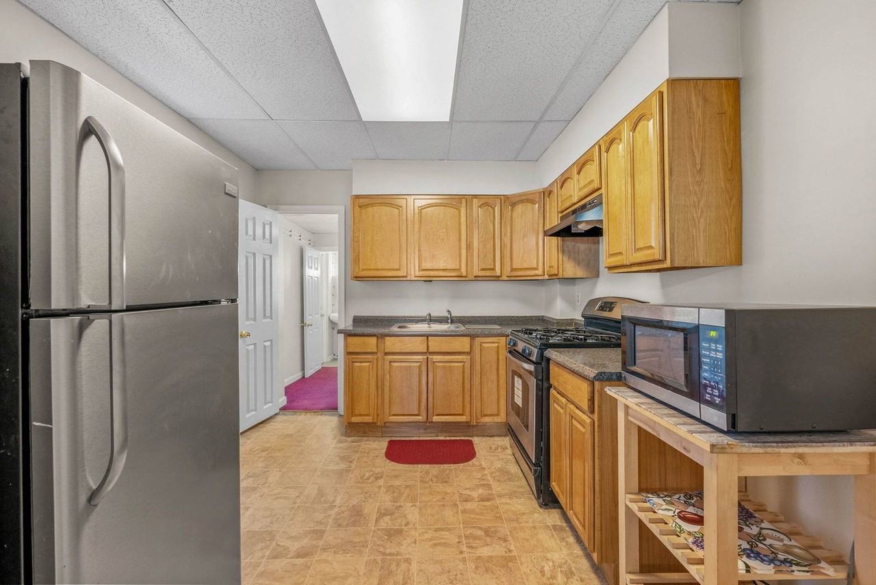 513 Morris St - Photo 2 of 20