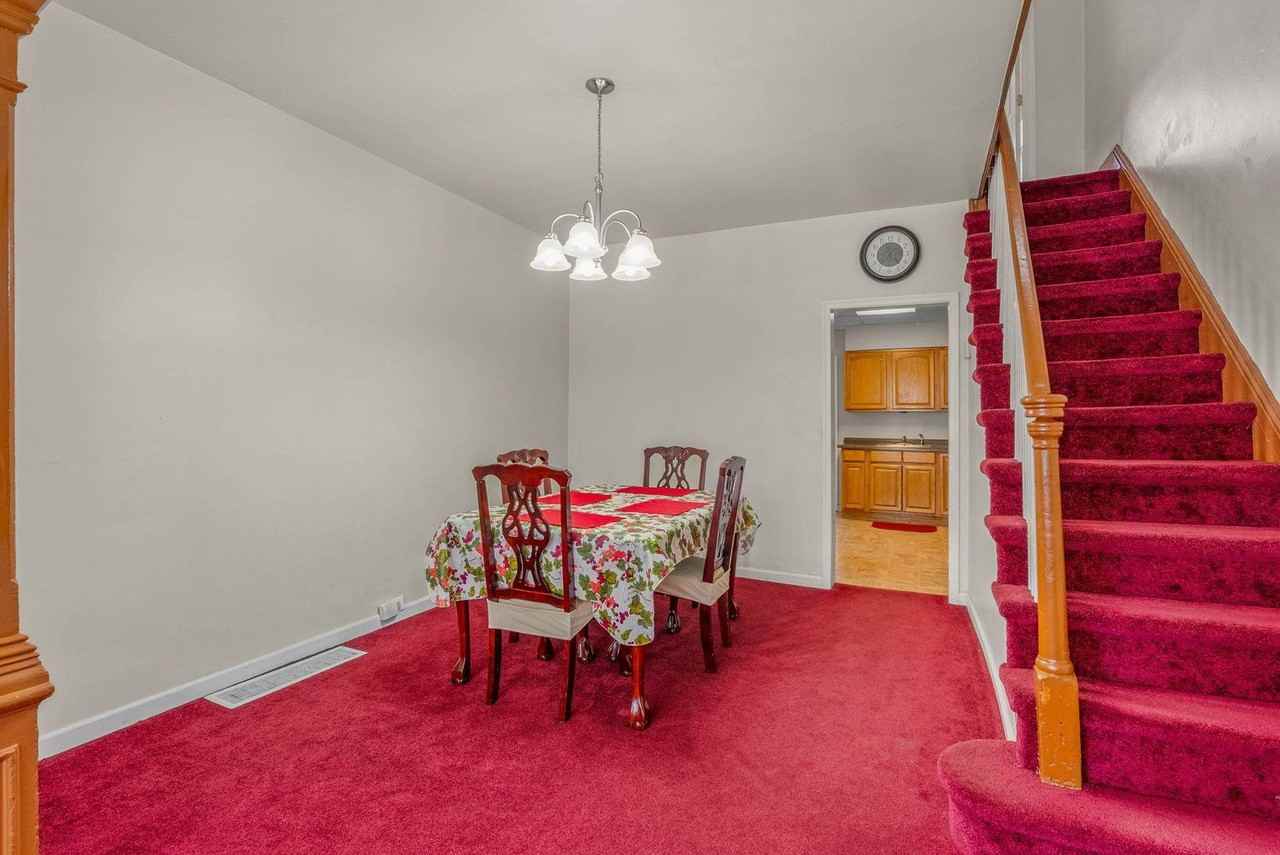 513 Morris St - Photo 4 of 20