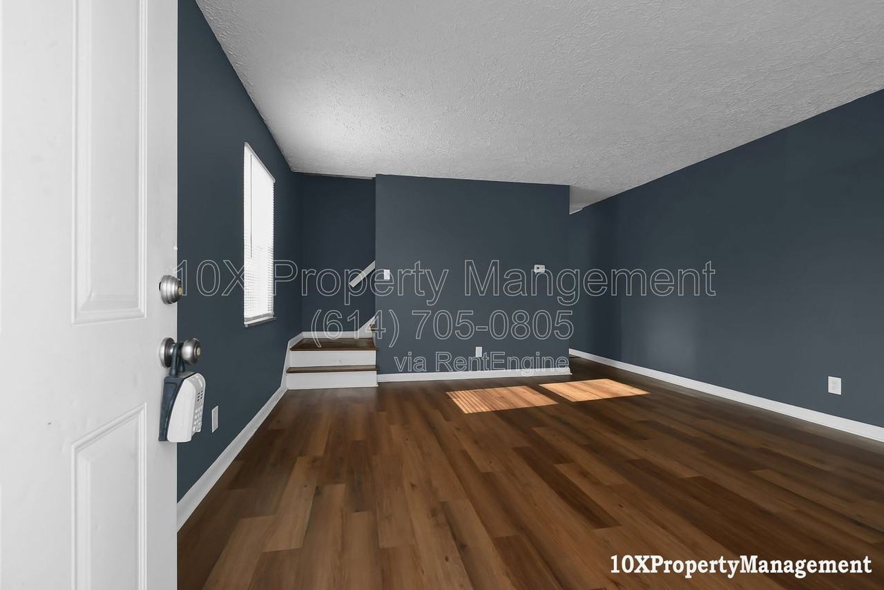 455 S Napoleon Ave - Photo 5 of 24