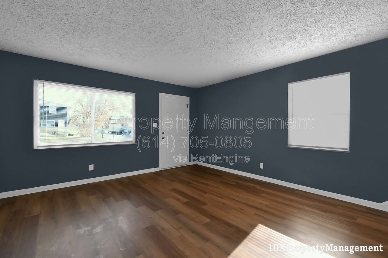 455 S Napoleon Ave - Photo 7 of 24