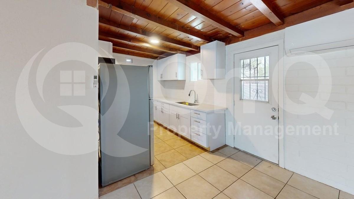 3564 E Kleindale Rd #B - Photo 4 of 10