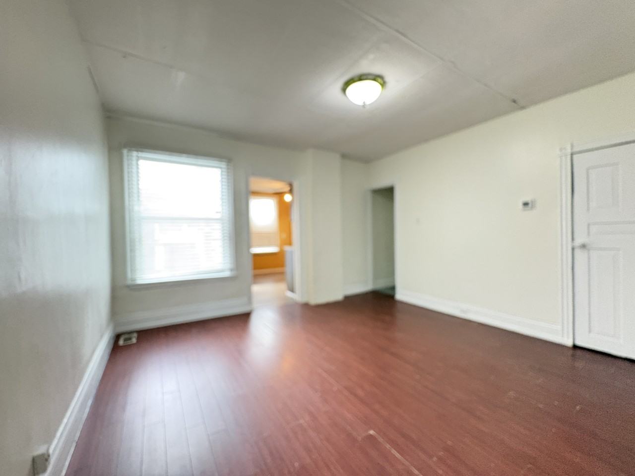 213 Lottridge St - Photo 5 of 20