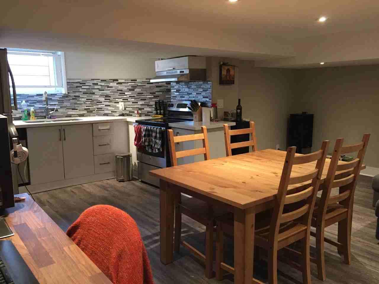 41 Charlton Ave W - Photo 4 of 7