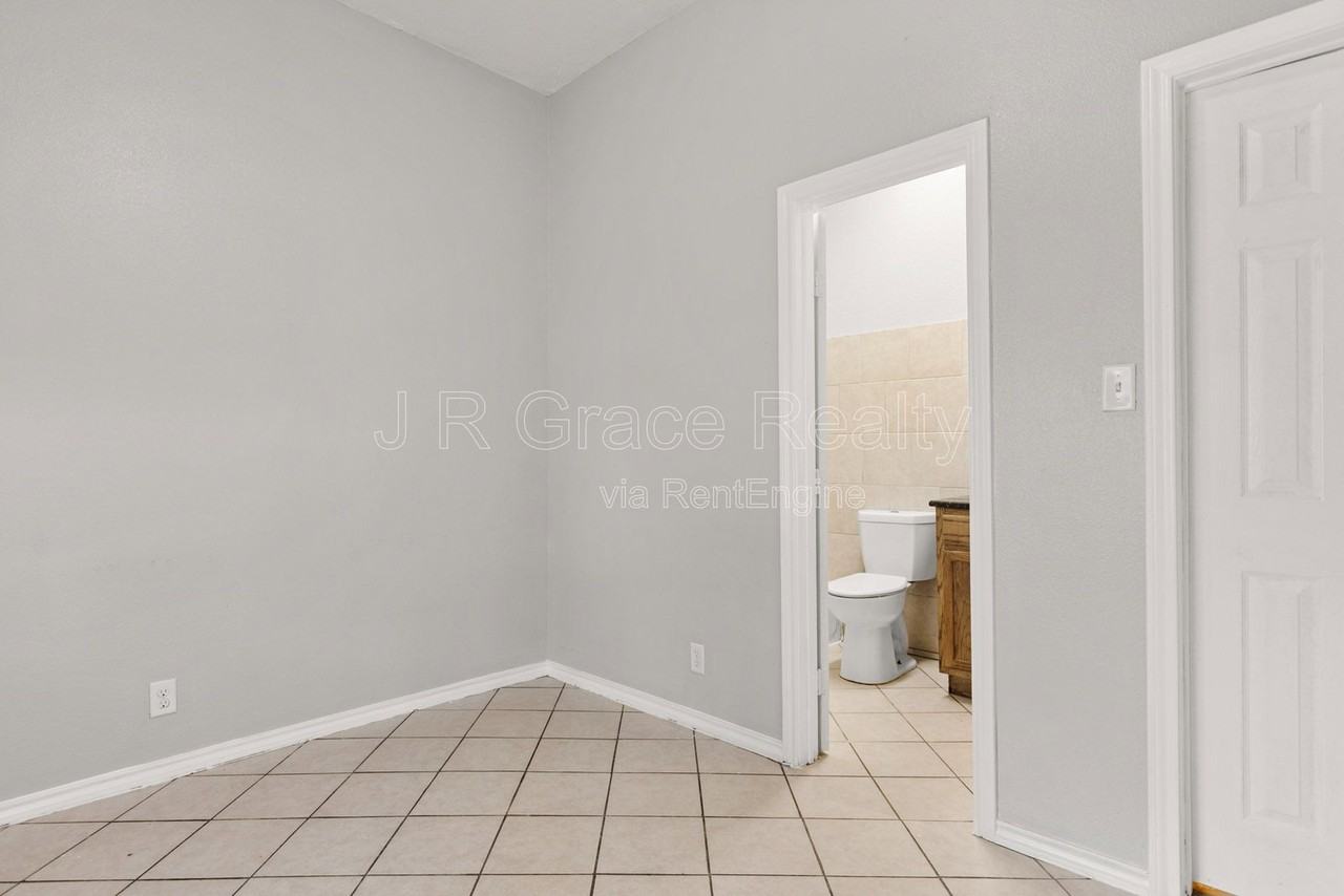 2805 Bellmead Dr - Photo 3 of 14