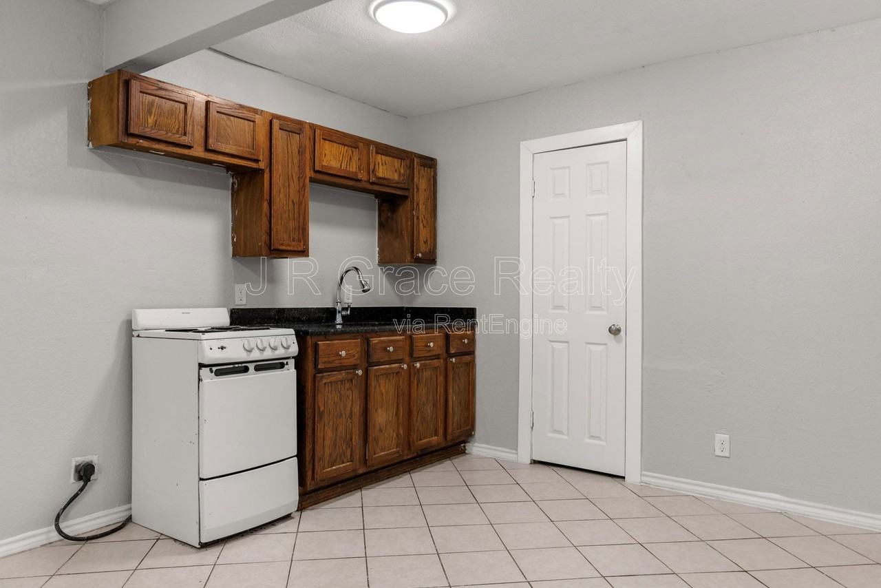 2805 Bellmead Dr - Photo 7 of 14