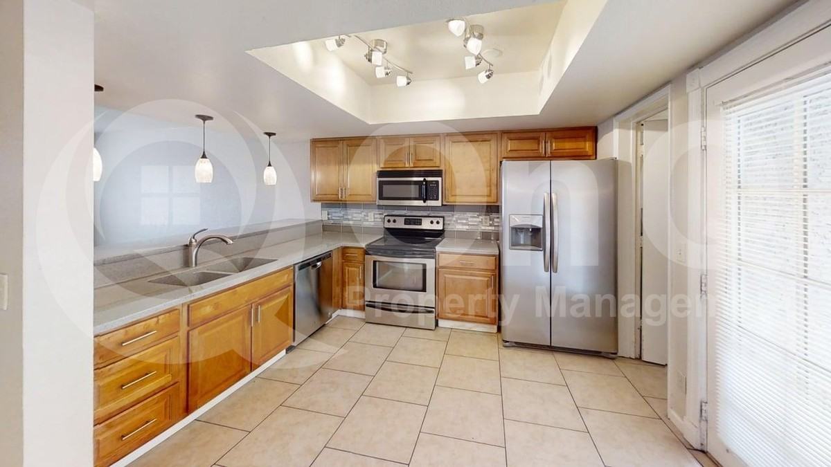 19601 N 7th St #1063 - Photo 3 of 20