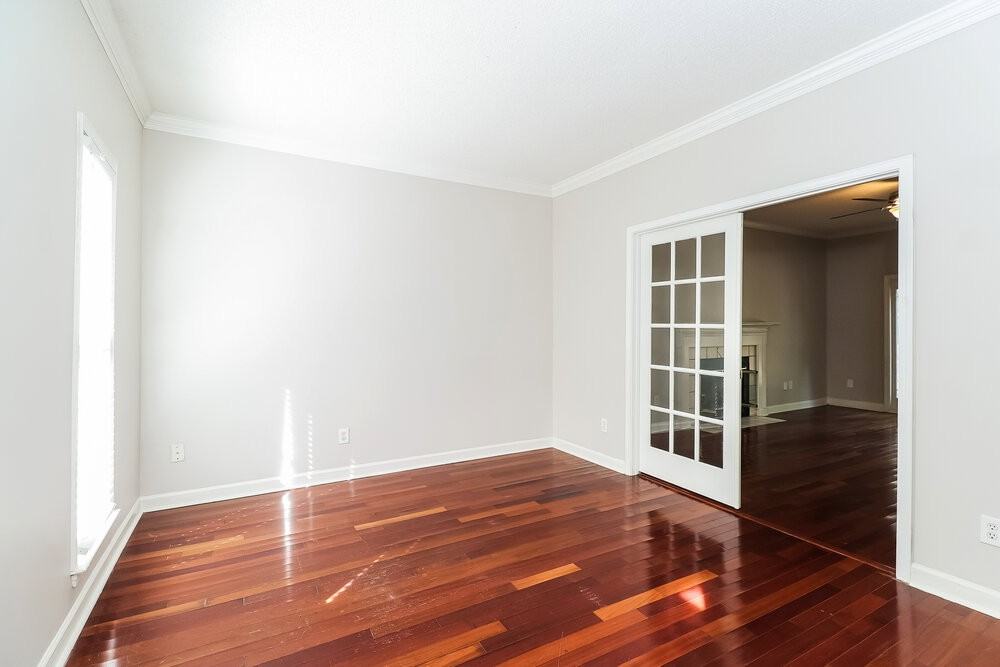 12400 Henderson Hill Rd - Photo 5 of 17