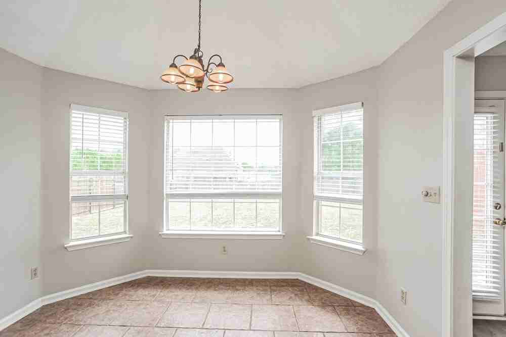 7234 Fox Creek Dr - Photo 5 of 16