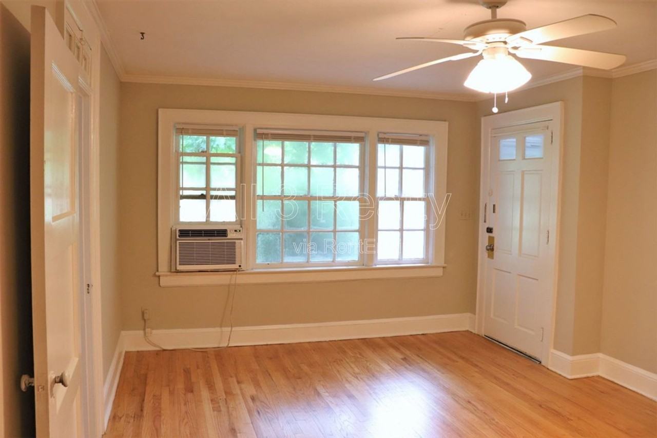 19 Calhoun Rd #B - Photo 6 of 29