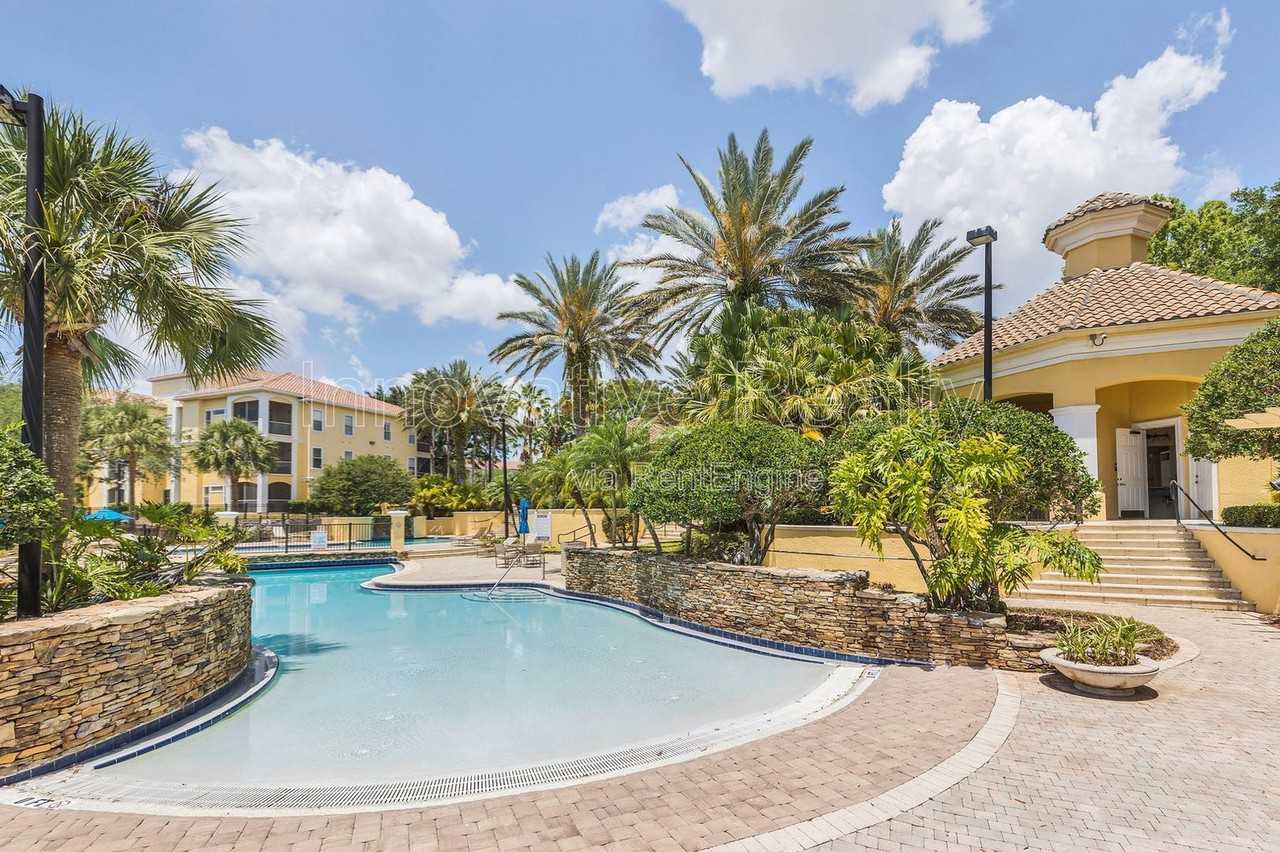 1608 Legacy Park Dr - Photo 3 of 9