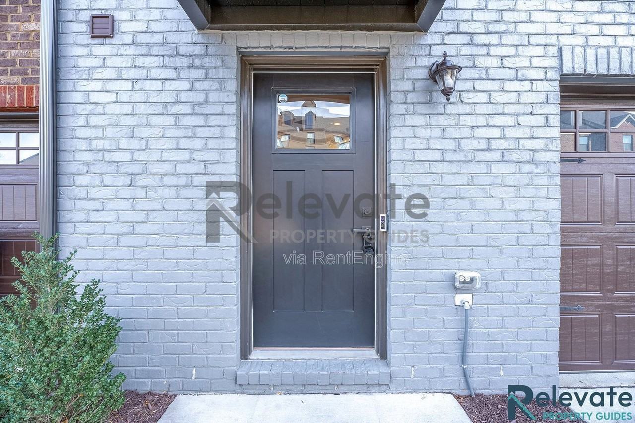 2008 Old Manchester St - Photo 6 of 37