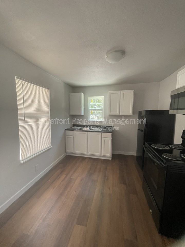 4818 Monterey St #101 - Photo 3 of 19